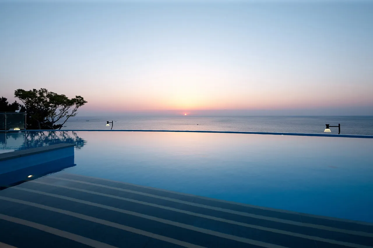 Lotte Resort Sokcho — rooms and atmosphere