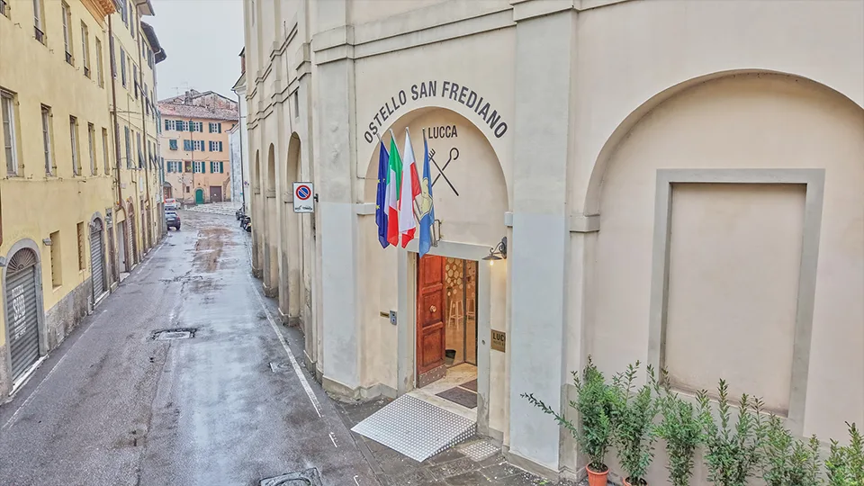 Lucca Hostel & Rooms San Frediano — ภาพห้องพักและบรรยากาศ