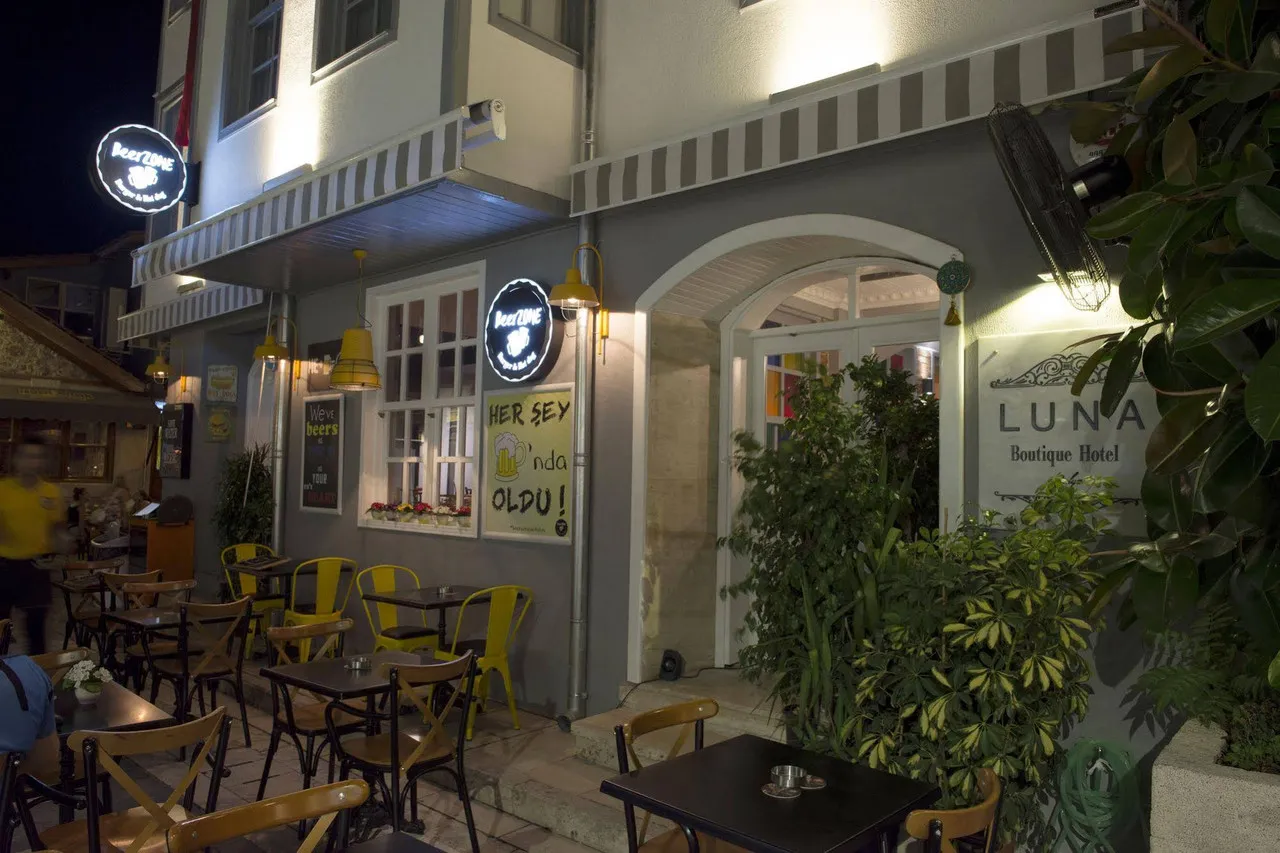 Luna Hotel Kaleiçi — ภาพห้องพักและบรรยากาศ