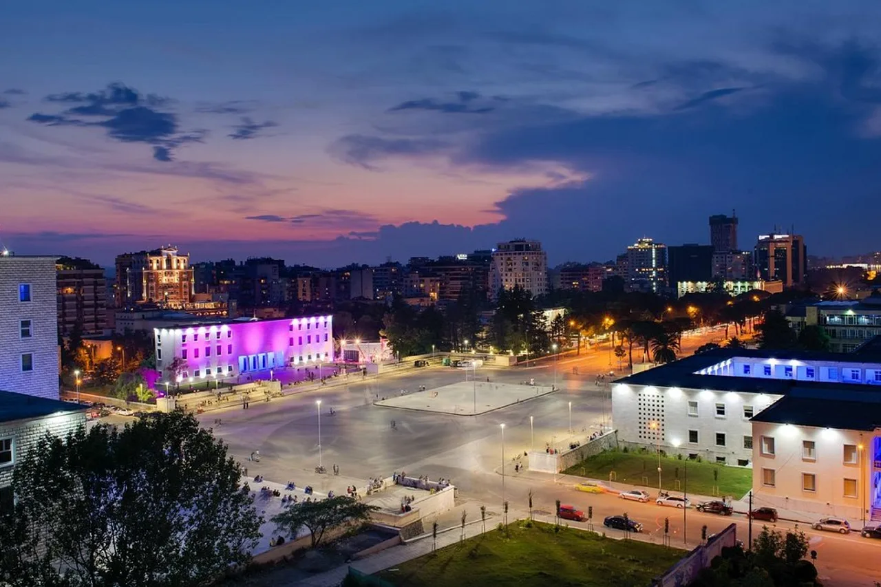 Mak Albania Hotel — rooms and atmosphere