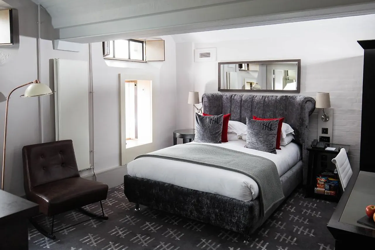 Malmaison Oxford — rooms and atmosphere