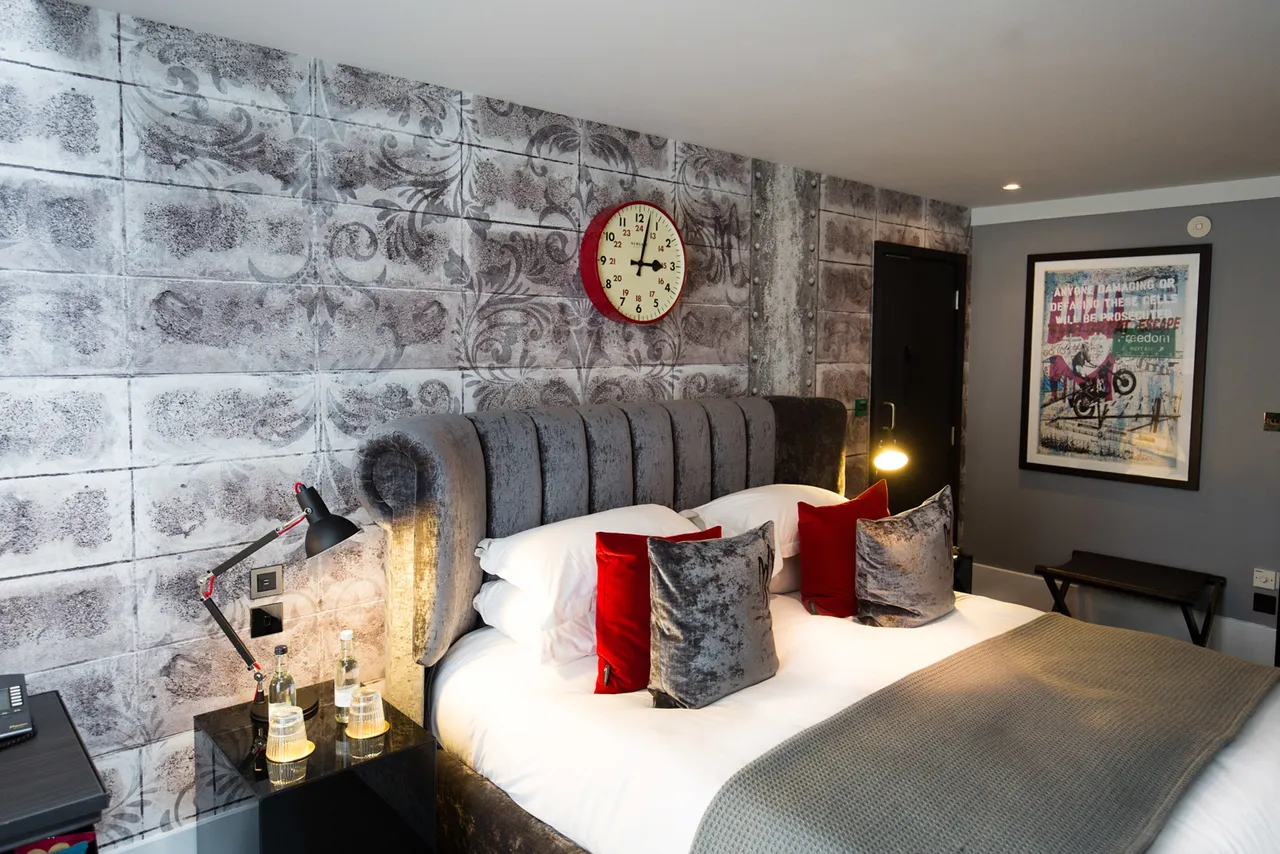 Malmaison Oxford — rooms and atmosphere