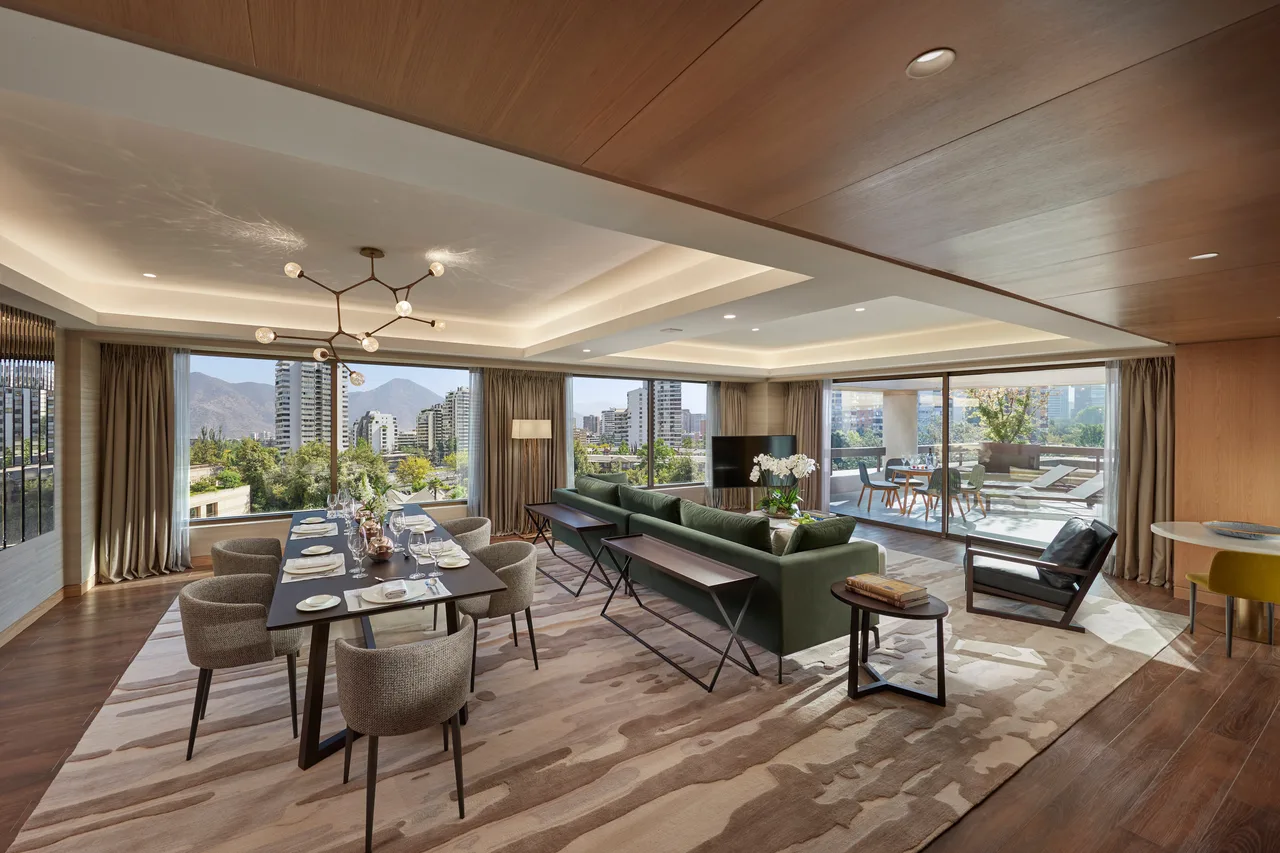 Mandarin Oriental, Santiago — rooms and atmosphere