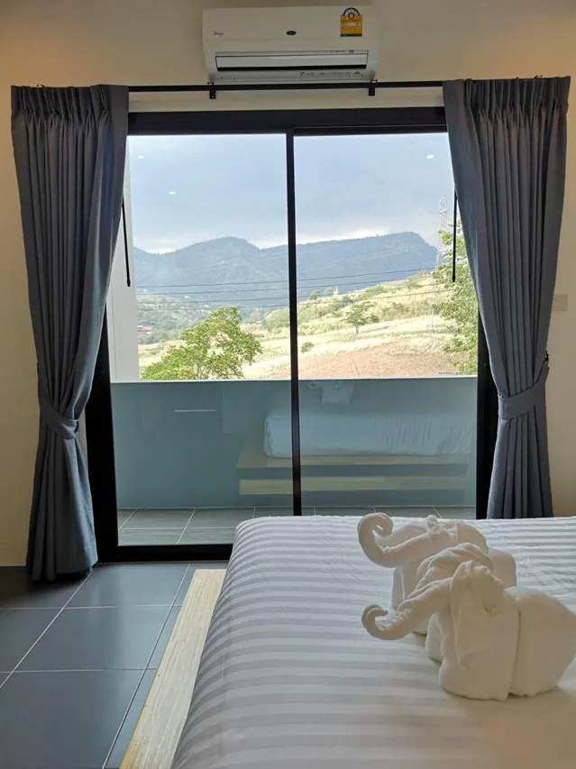 Manonkan Resort Khao Kho — rooms and atmosphere