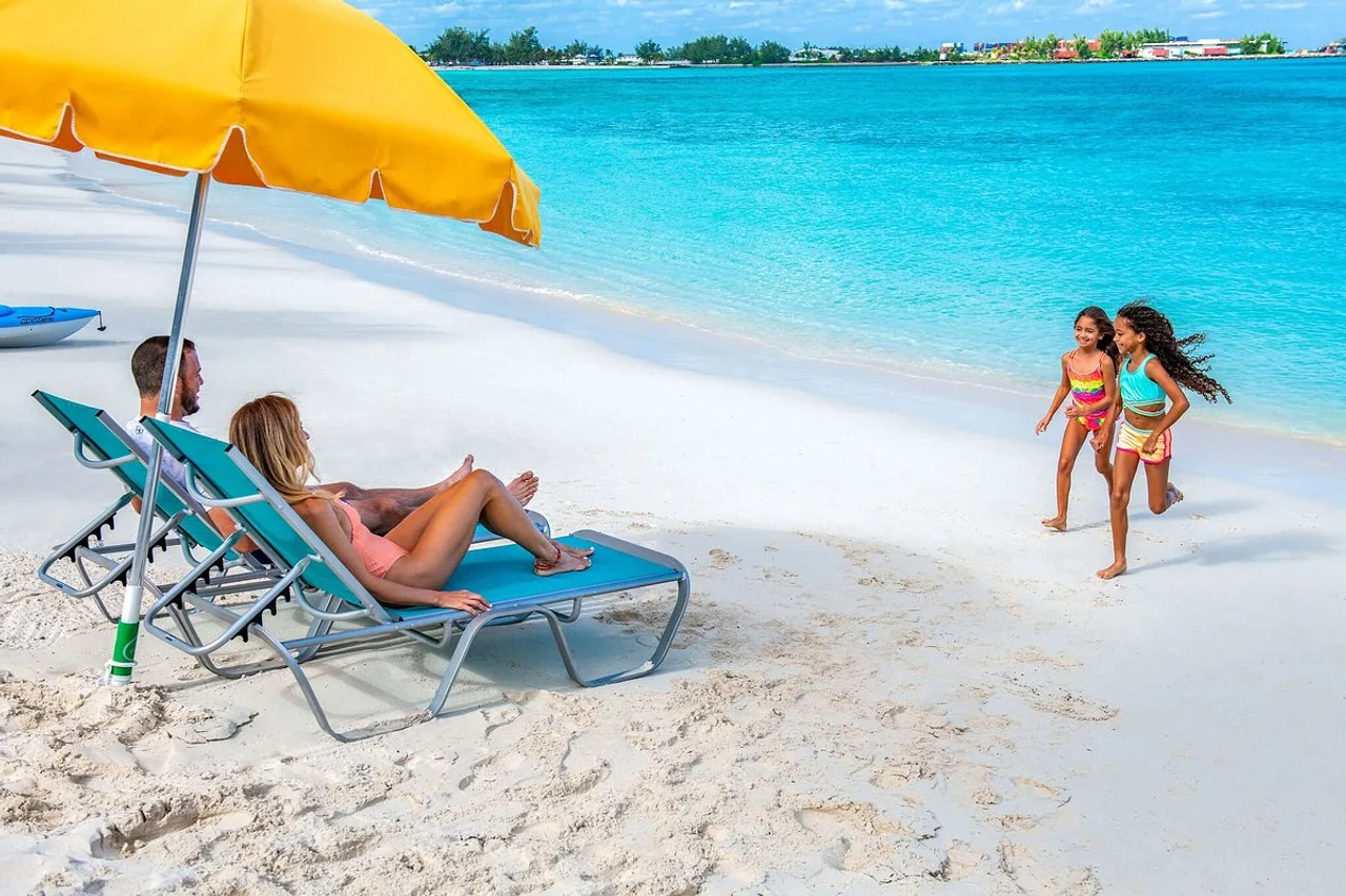 Margaritaville Beach Resort Nassau — rooms and atmosphere