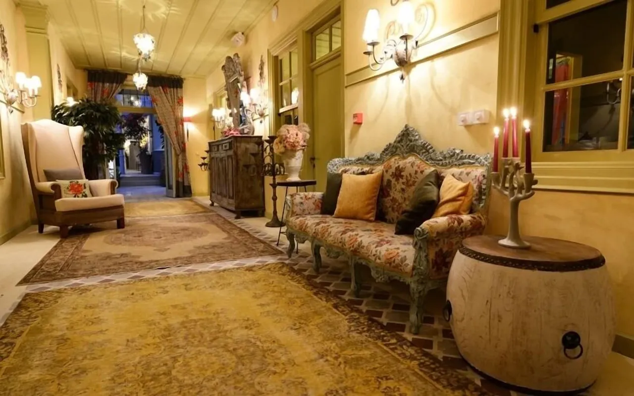 Marge Hotel — rooms and atmosphere