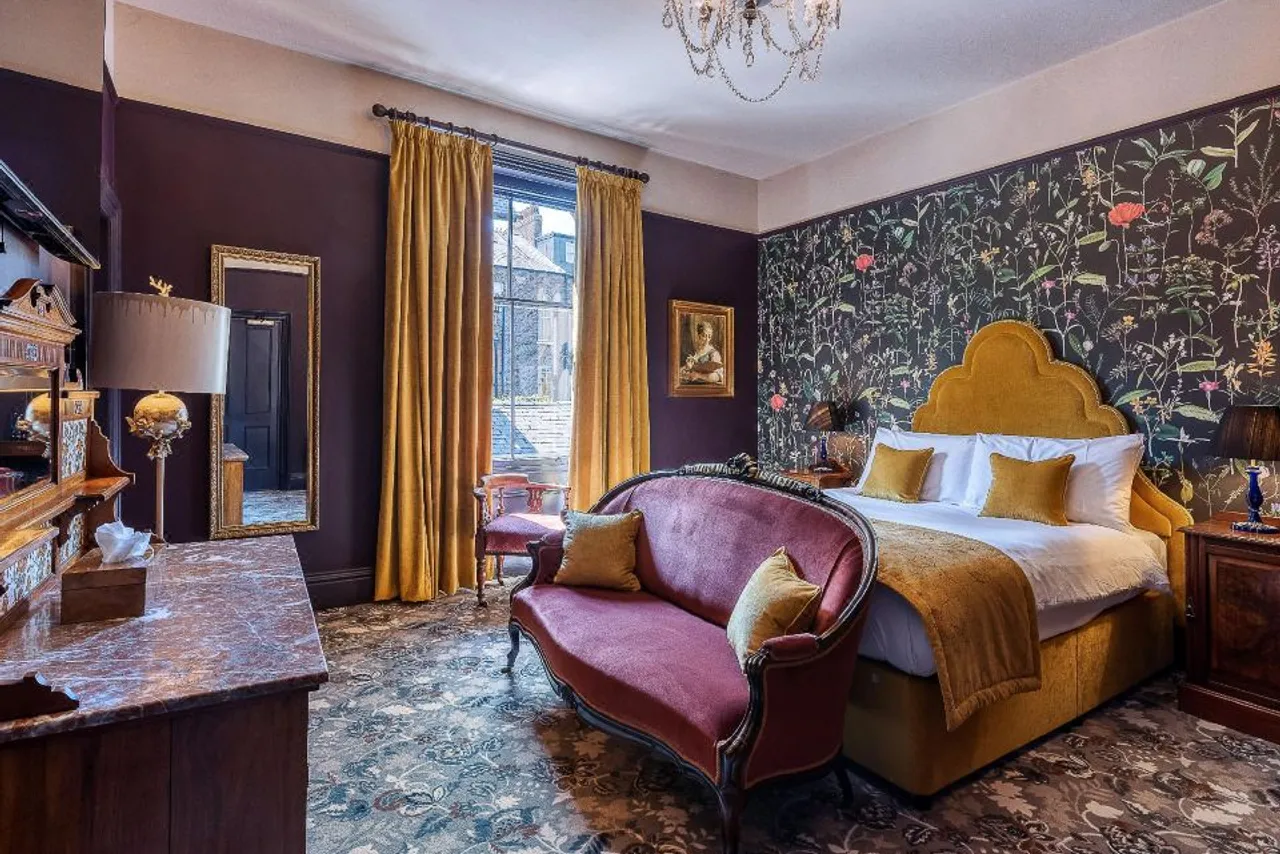 Hotel Clementine (formerly Marmadukes Town House Hotel) — rooms and atmosphere