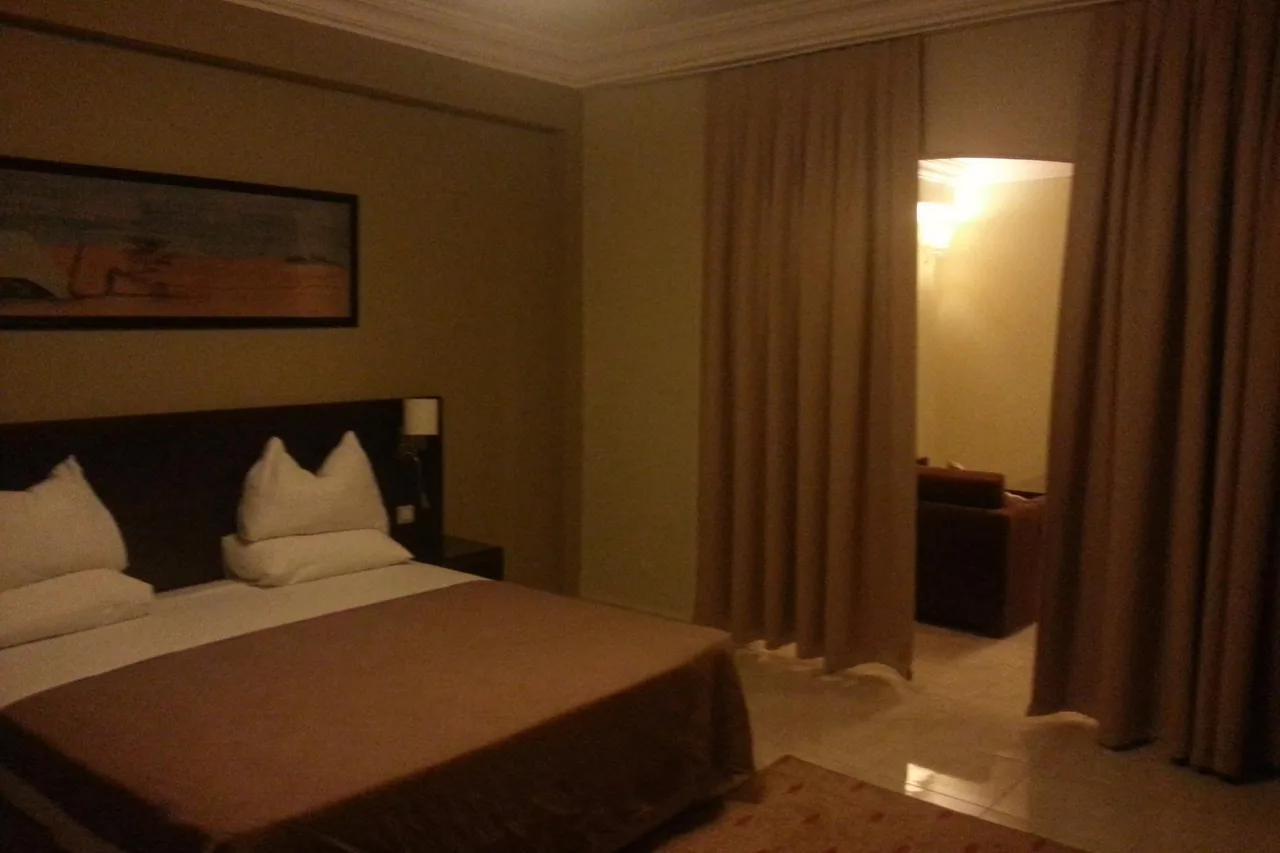 Mauricenter Hotel Nouakchott — rooms and atmosphere