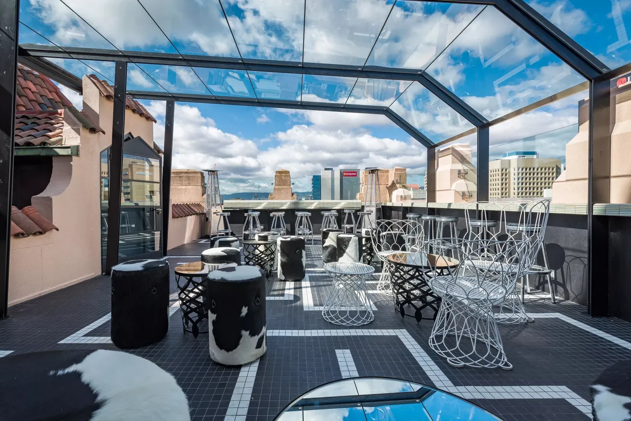 Mayfair Hotel — rooms and atmosphere