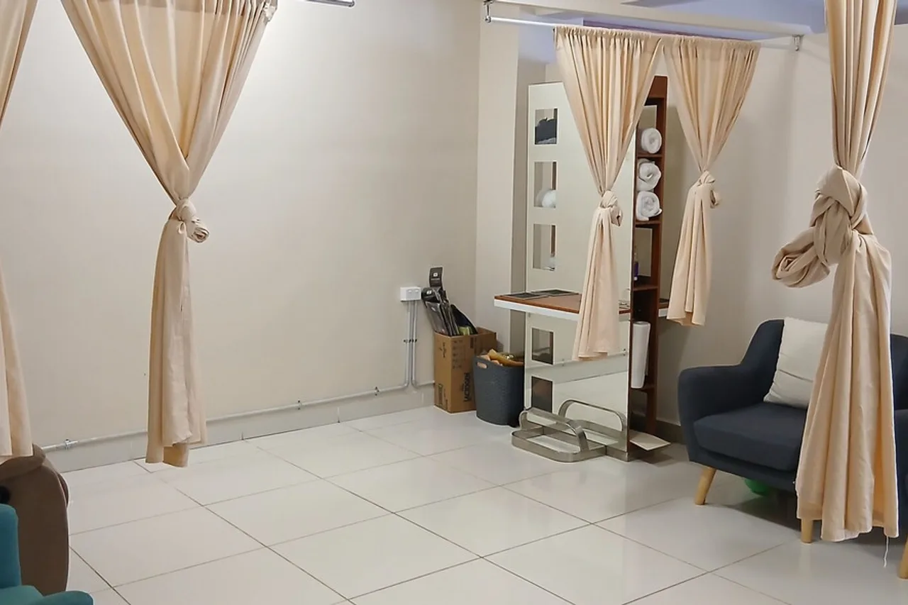 McRoyal Hotel — ภาพห้องพักและบรรยากาศ