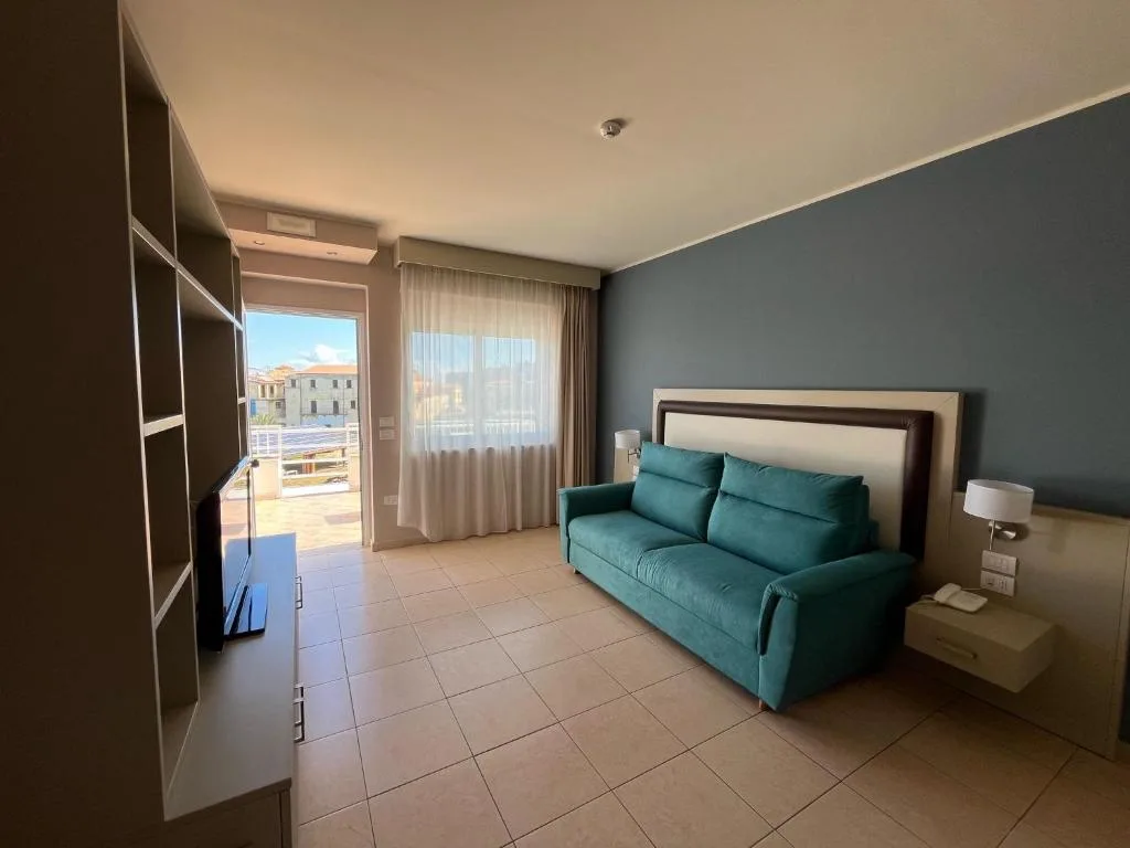 Mediterranean Boutique Hotel — ภาพห้องพักและบรรยากาศ