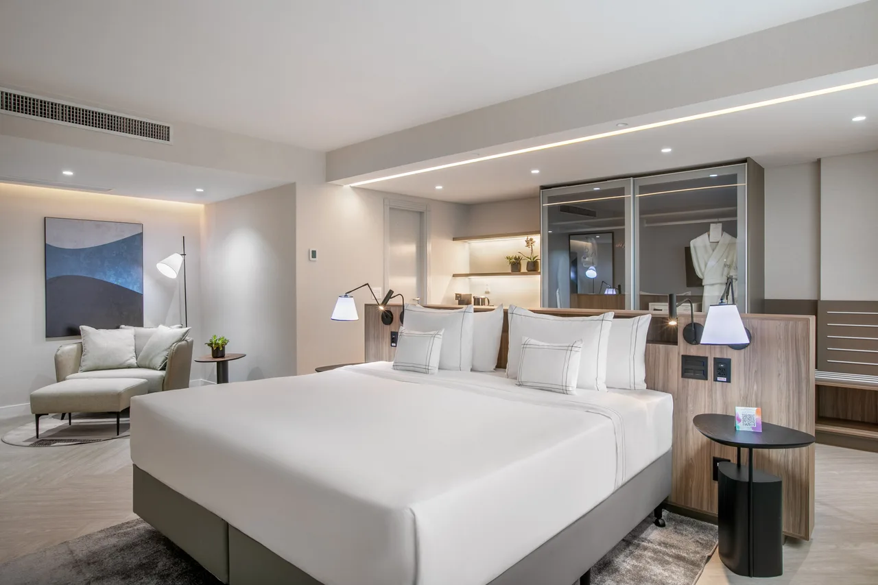 Meliá Brasil 21 — rooms and atmosphere
