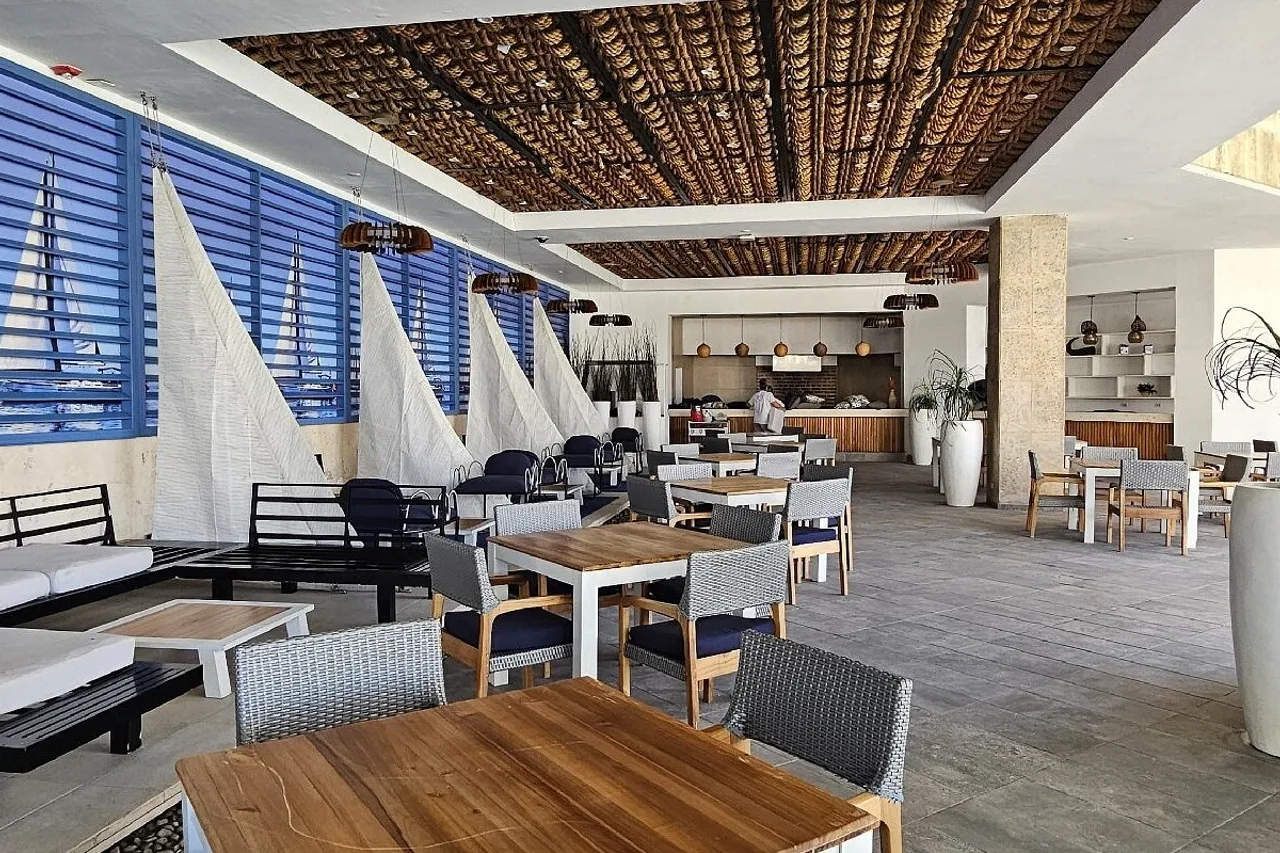 Meliá Cohiba — rooms and atmosphere