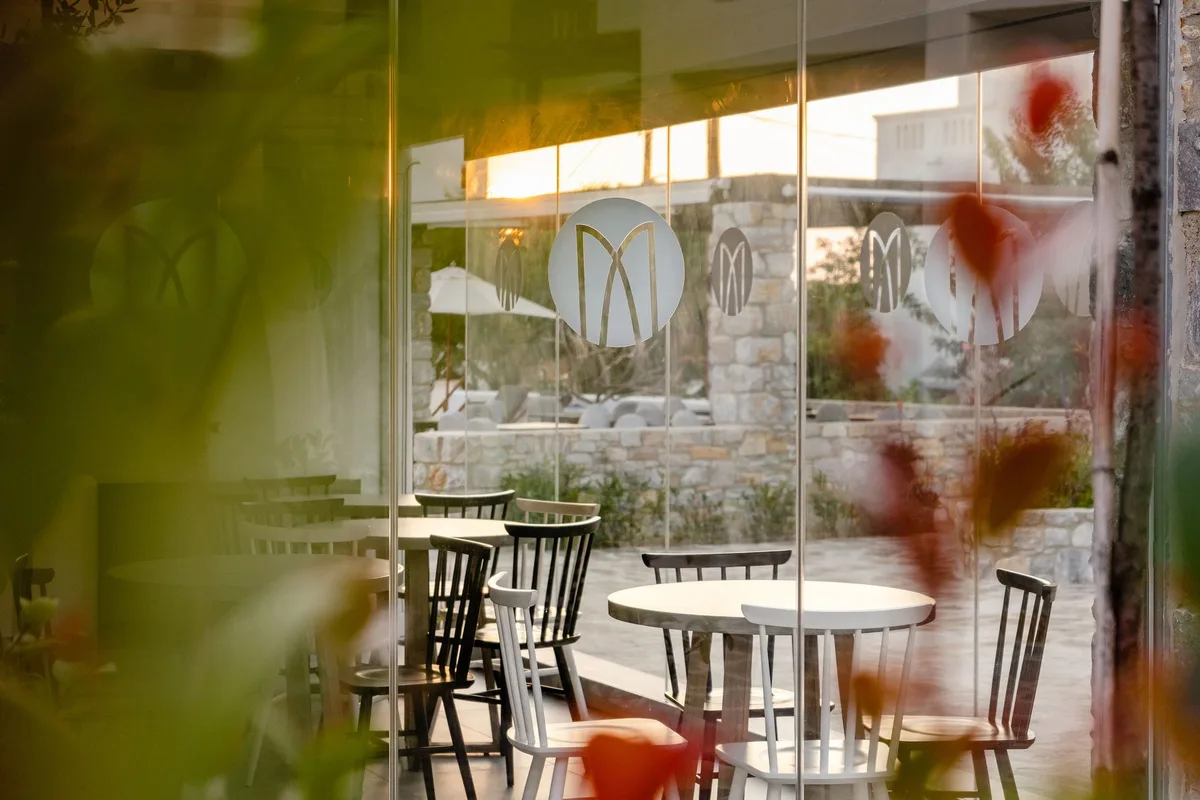 Melidron Hotel & Suites — ภาพห้องพักและบรรยากาศ