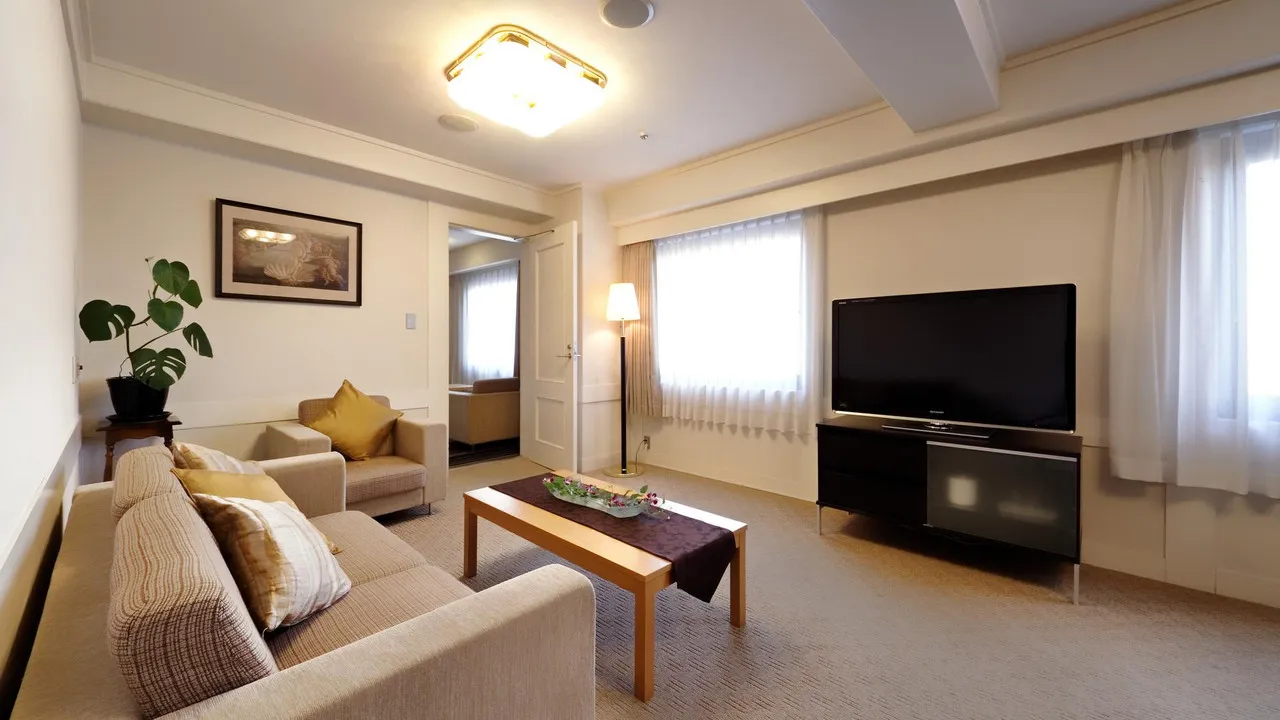 Mercure Hotel Narita — rooms and atmosphere