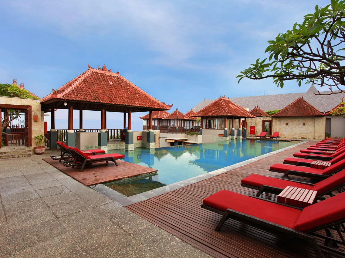 Mercure Kuta Bali — rooms and atmosphere