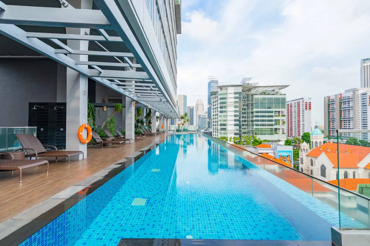 Mercure Singapore Bugis — rooms and atmosphere