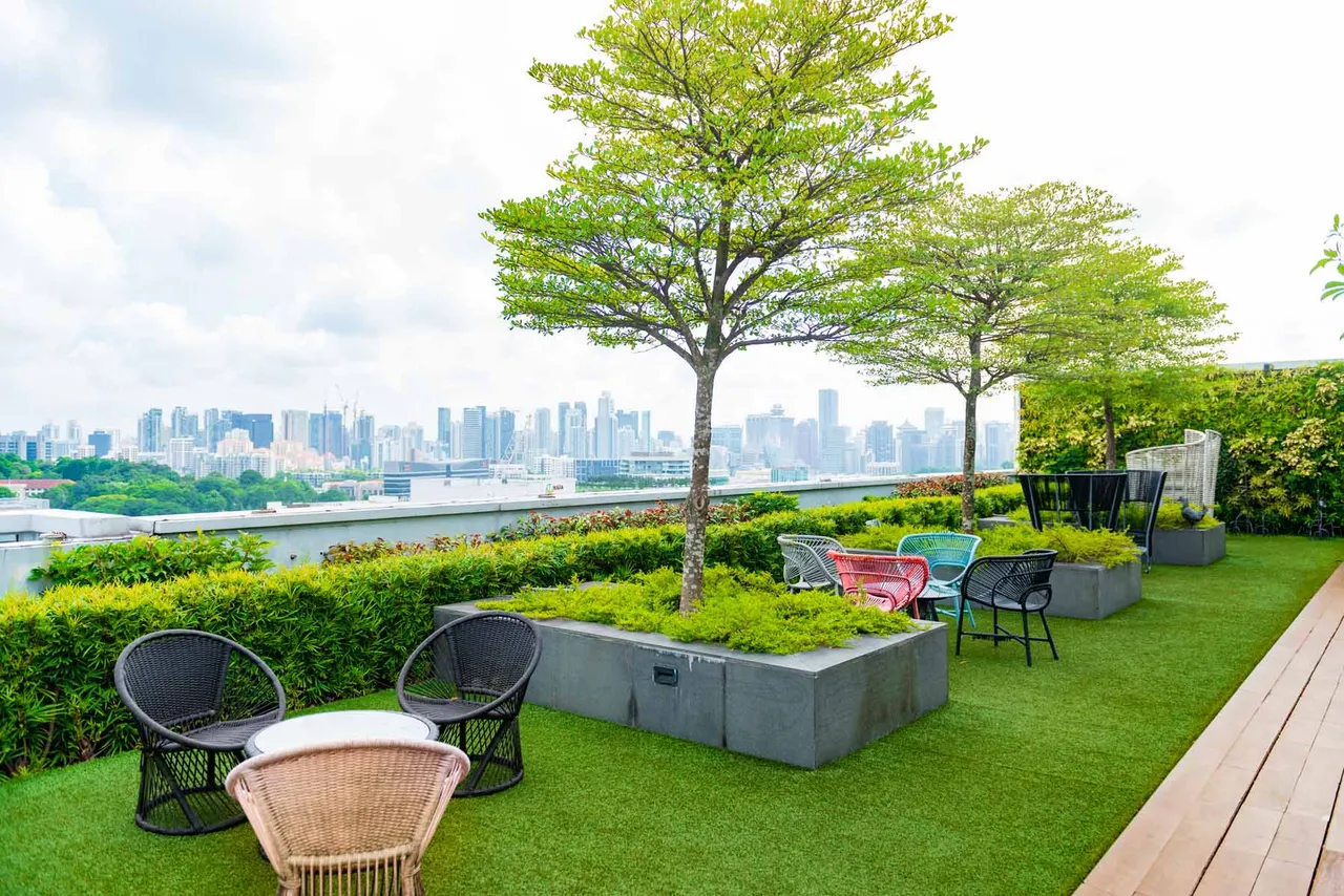 Mercure Singapore Bugis — rooms and atmosphere
