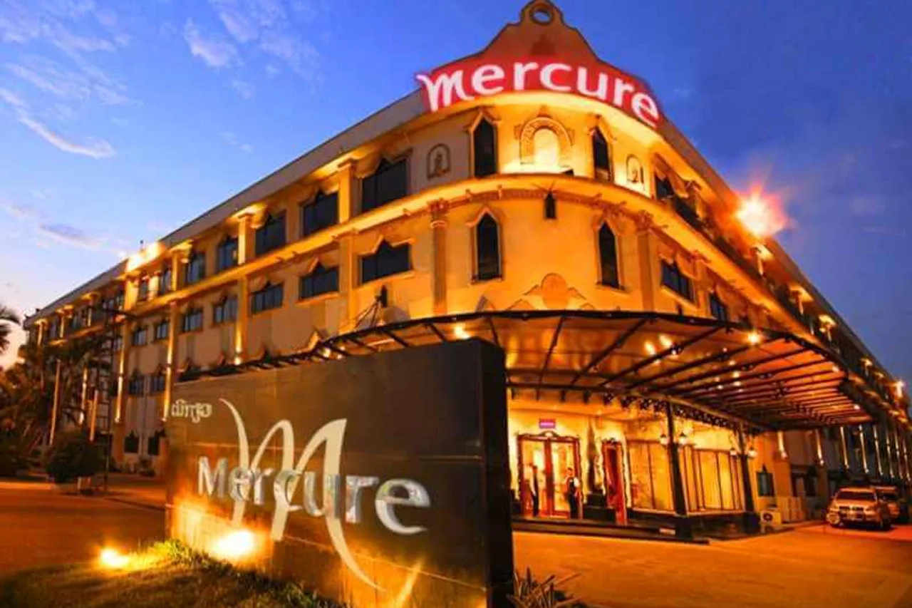 Mercure Vientiane — rooms and atmosphere