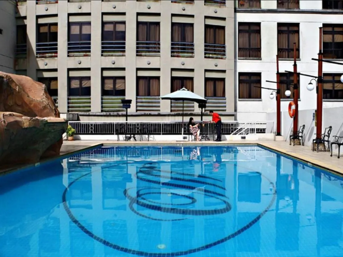 Merdeka Palace Hotel & Suites — rooms and atmosphere