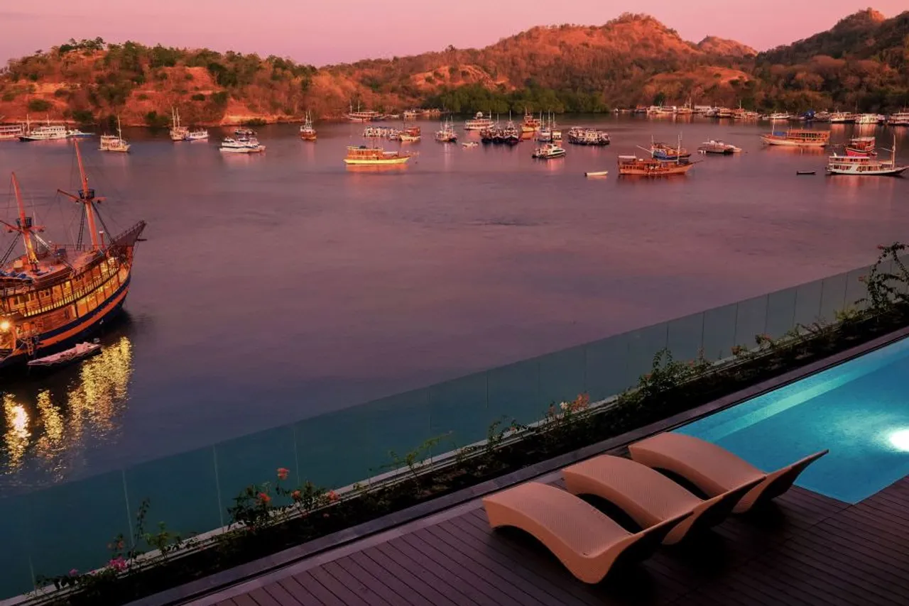 Meruorah Komodo Labuan Bajo — rooms and atmosphere