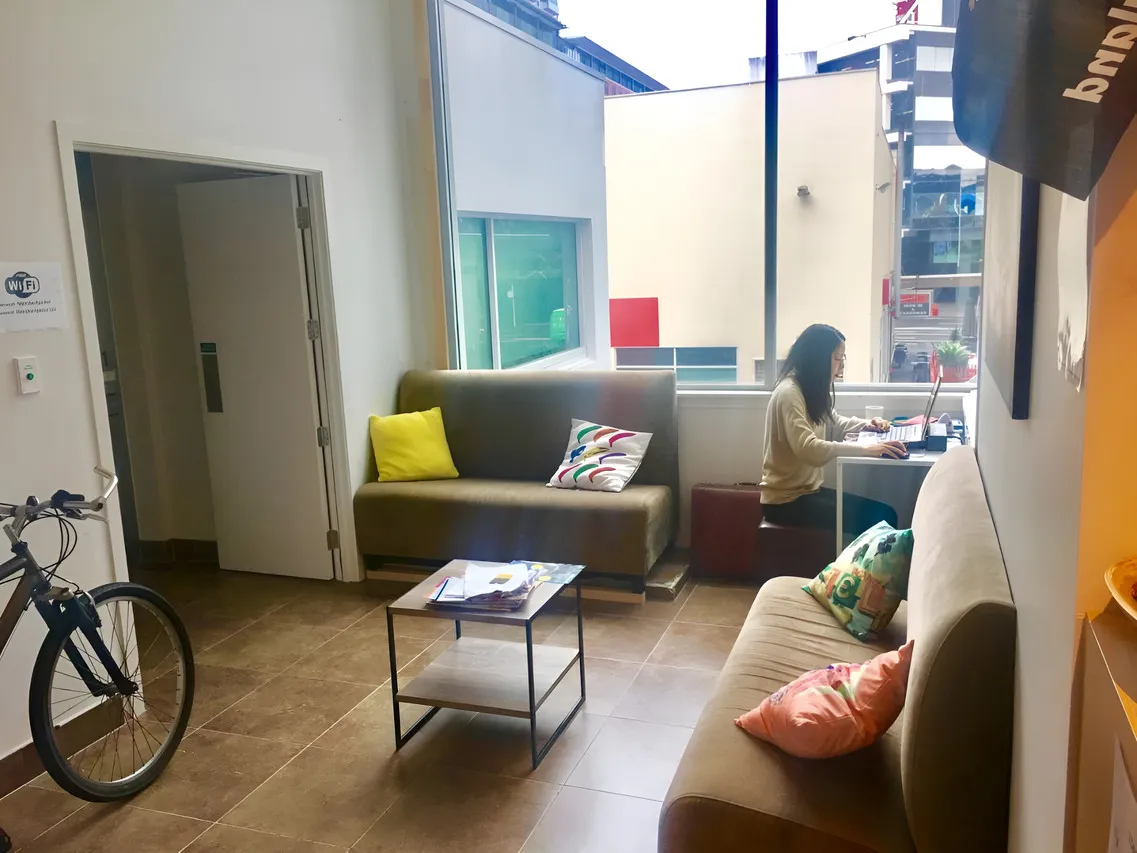 Metro Adventurer Backpackers — rooms and atmosphere