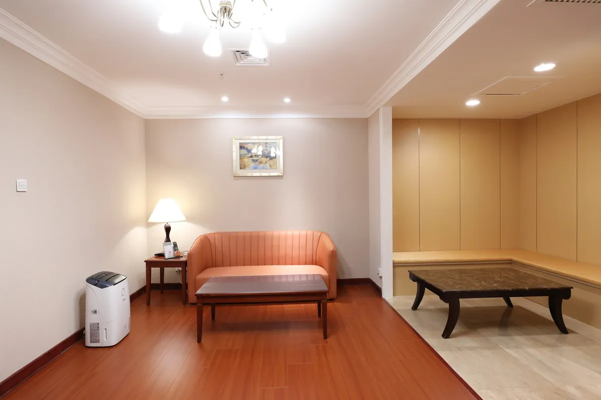 Metropark Hotel Shenzhen (Dongmen) — rooms and atmosphere