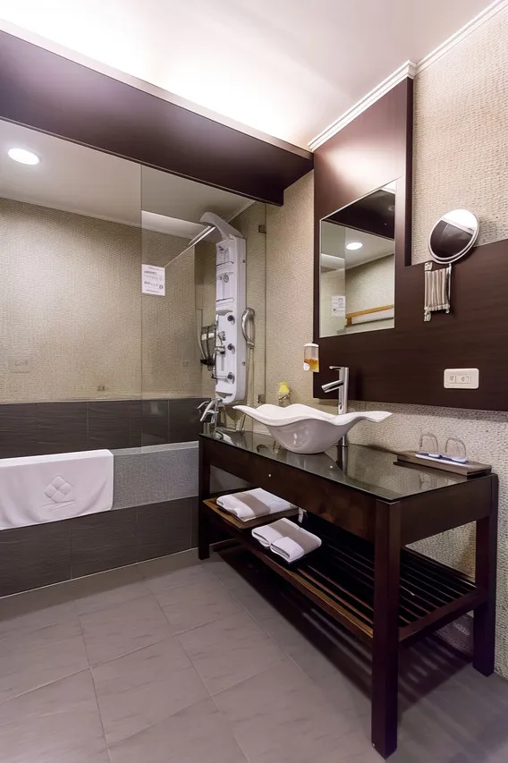 MF Hotel Penghu — rooms and atmosphere