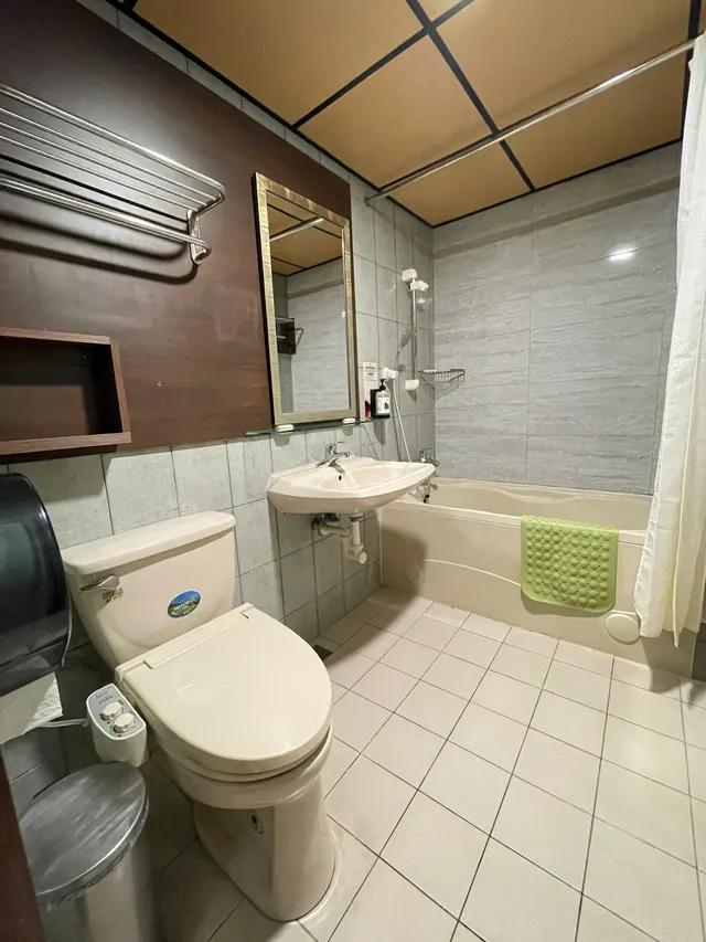 MF Hotel Penghu — rooms and atmosphere