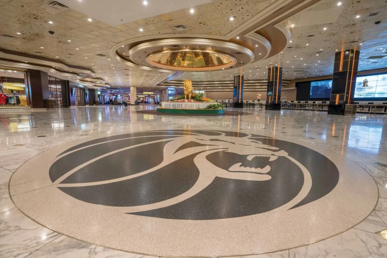 MGM Grand Hotel & Casino — rooms and atmosphere