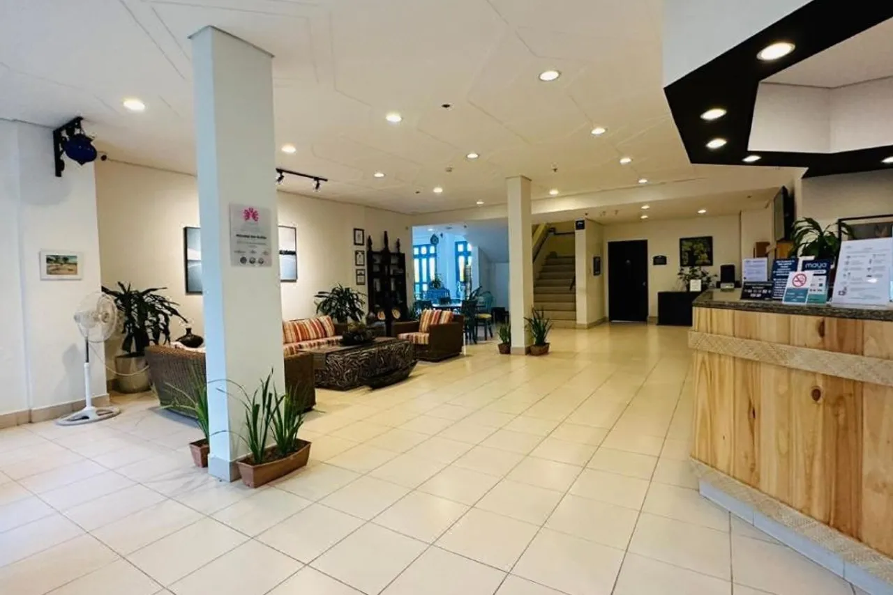 Microtel by Wyndham Puerto Princesa — rooms and atmosphere