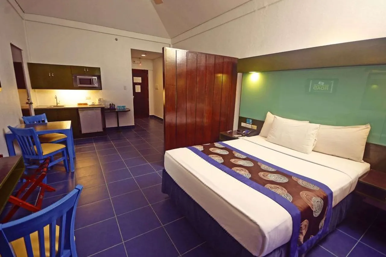 Microtel by Wyndham Puerto Princesa — rooms and atmosphere