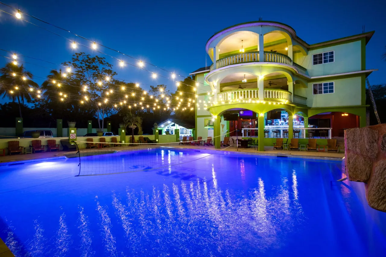 Midas Belize — ภาพห้องพักและบรรยากาศ