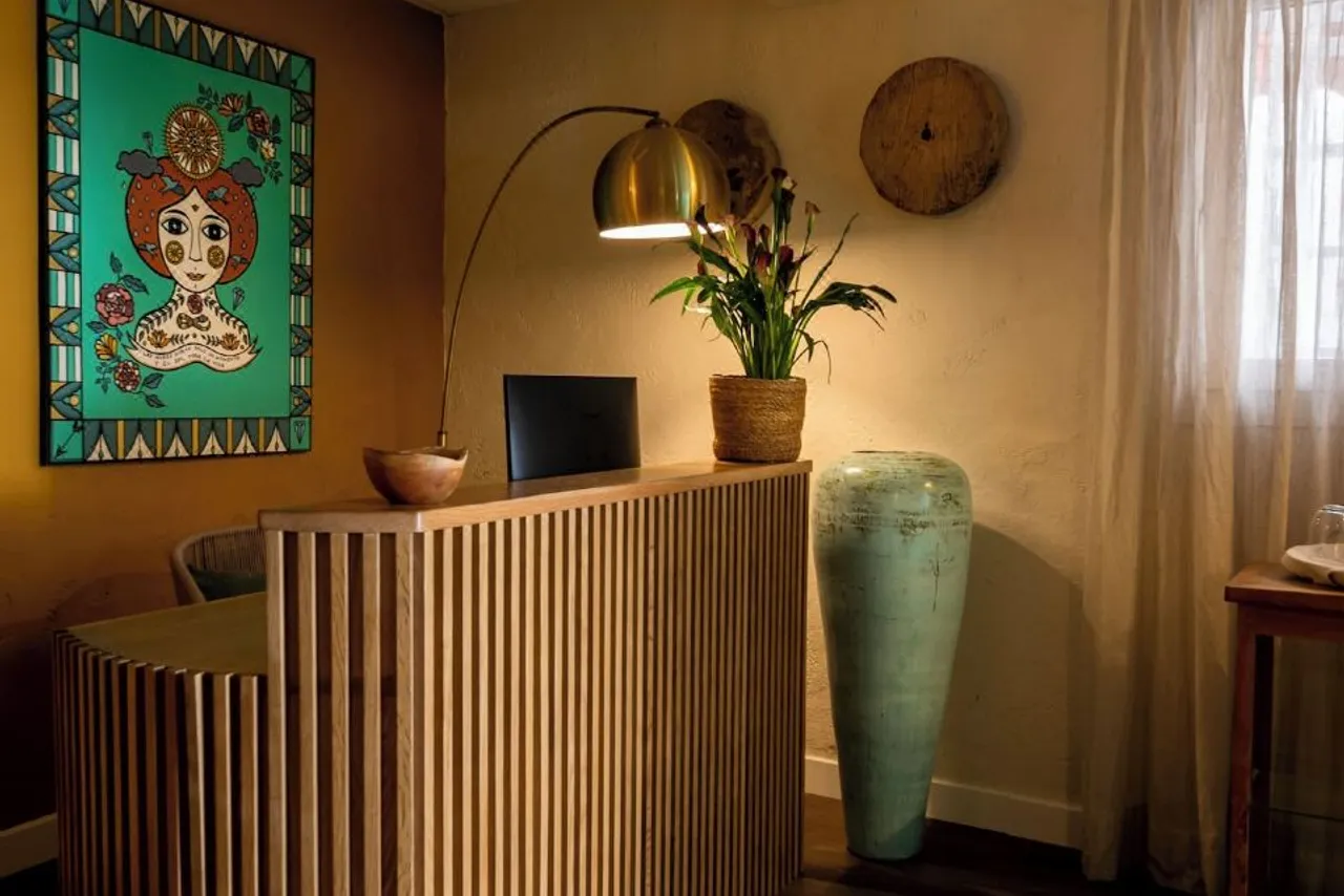 Mikasa Ibiza Boutique Hotel — rooms and atmosphere