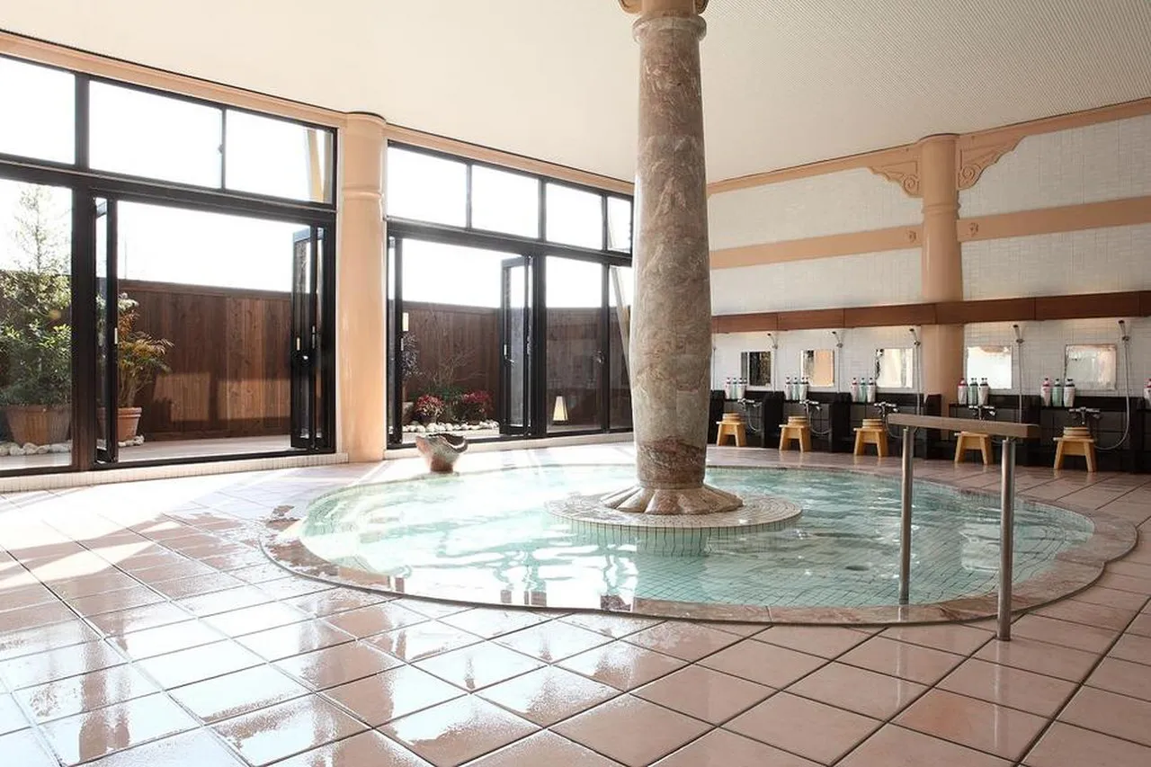 Mikasa Onsen Toryukan — rooms and atmosphere