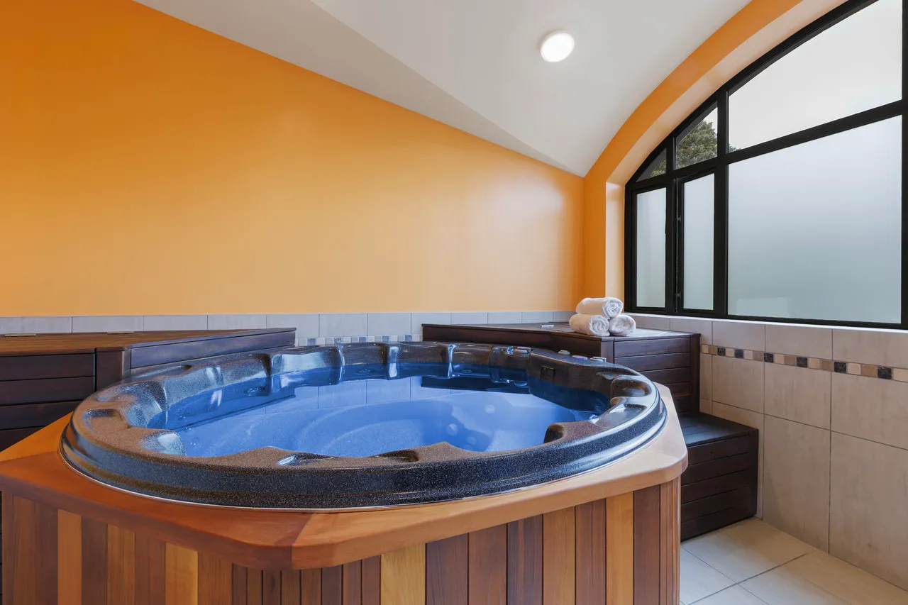 Millennium Hotel Queenstown — rooms and atmosphere