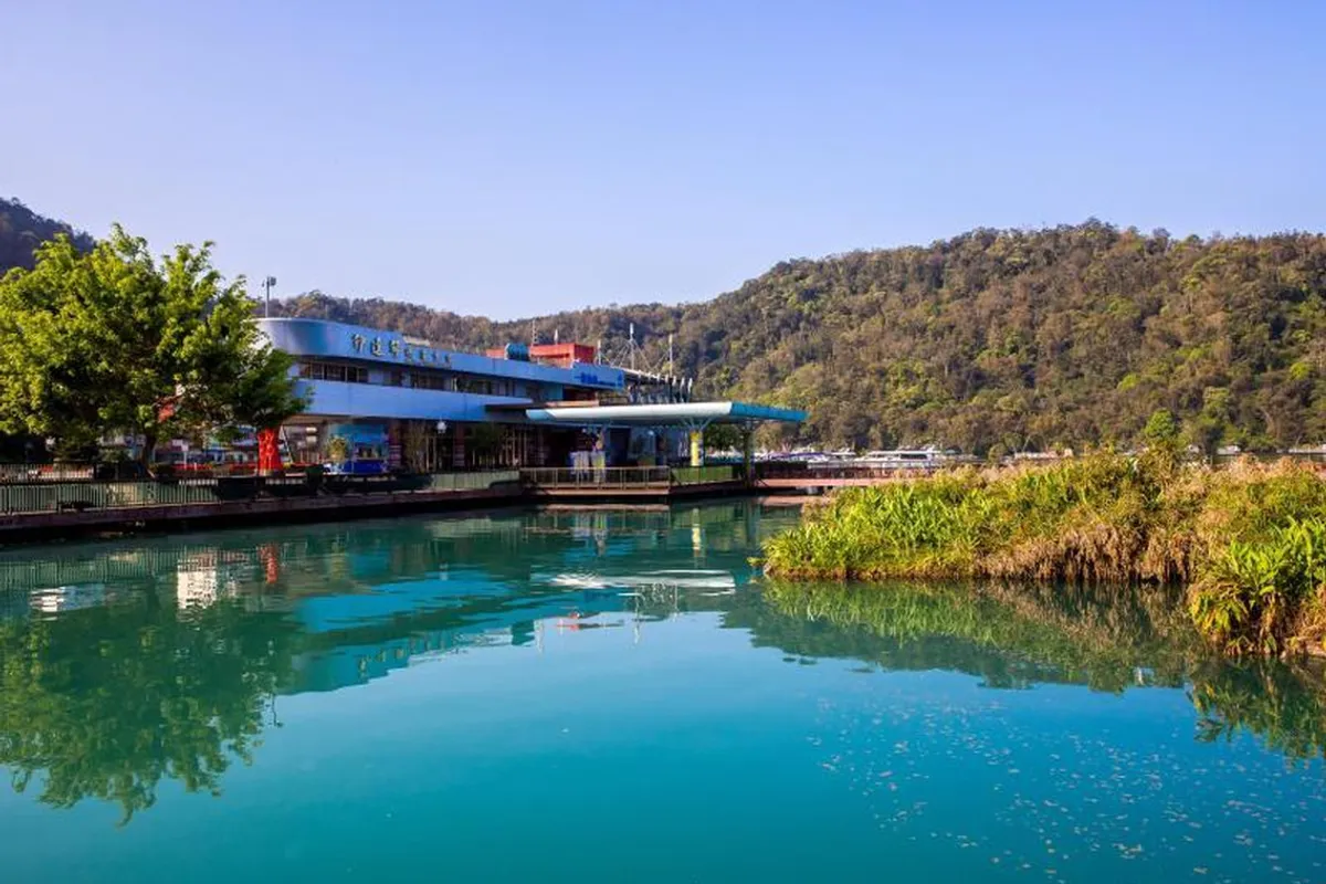 Ming Yue Hu Hotel