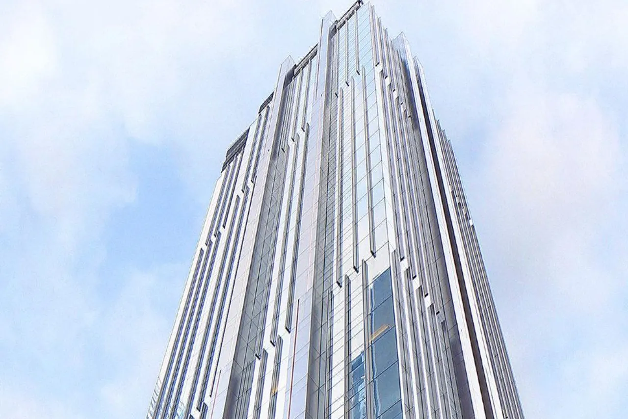 Mira Moon Hong Kong — rooms and atmosphere