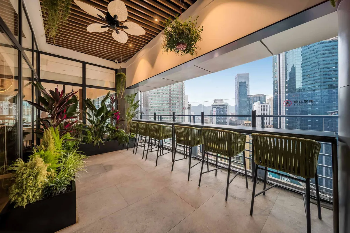 SSAW Boutique Hotel Chongqing Jiefangbei Hongyadong — rooms and atmosphere
