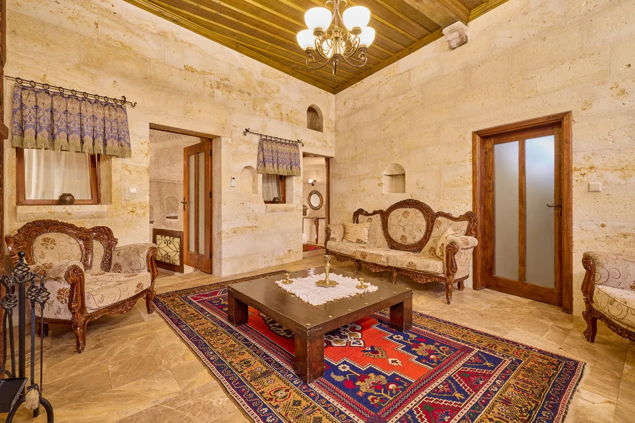 Mithra Cave Hotel — rooms and atmosphere