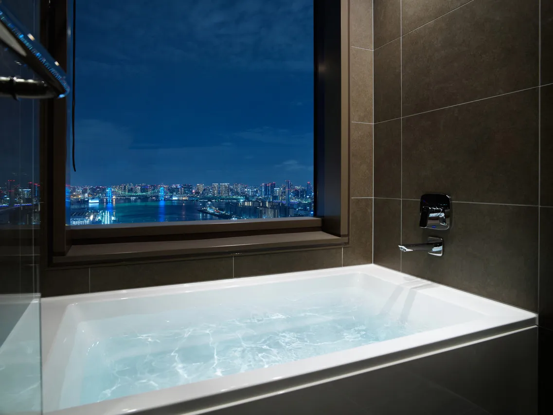 Mitsui Garden Hotel Toyosu Premier — rooms and atmosphere