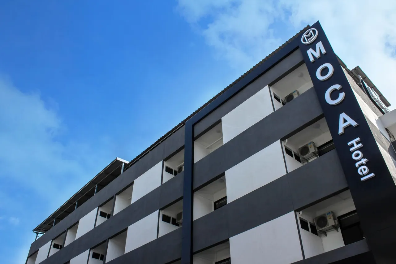 Moca Hotel Don Mueang — rooms and atmosphere