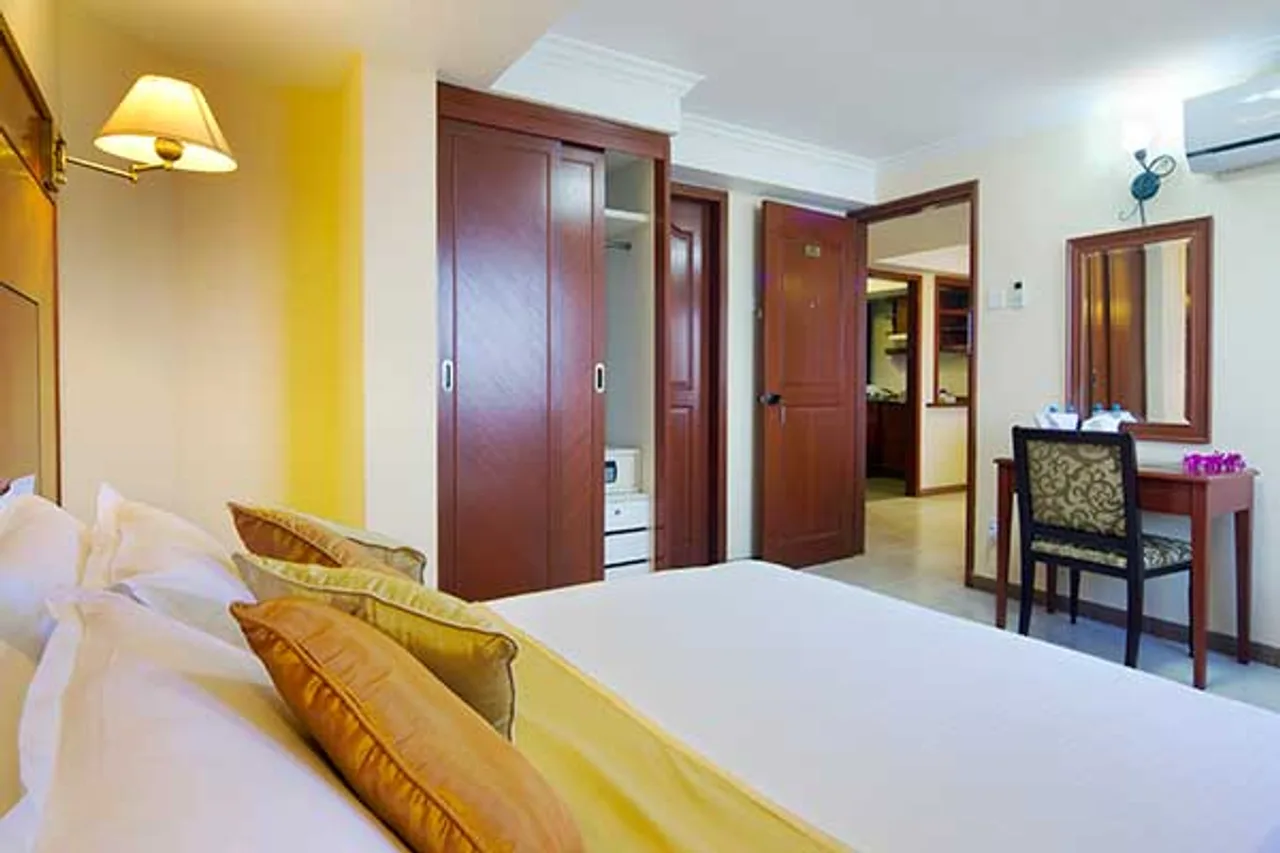 Mookai Hotel — rooms and atmosphere