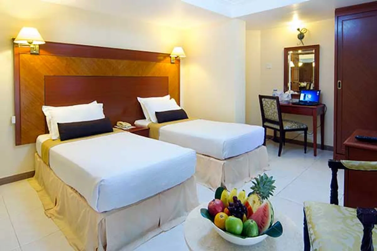 Mookai Hotel — rooms and atmosphere