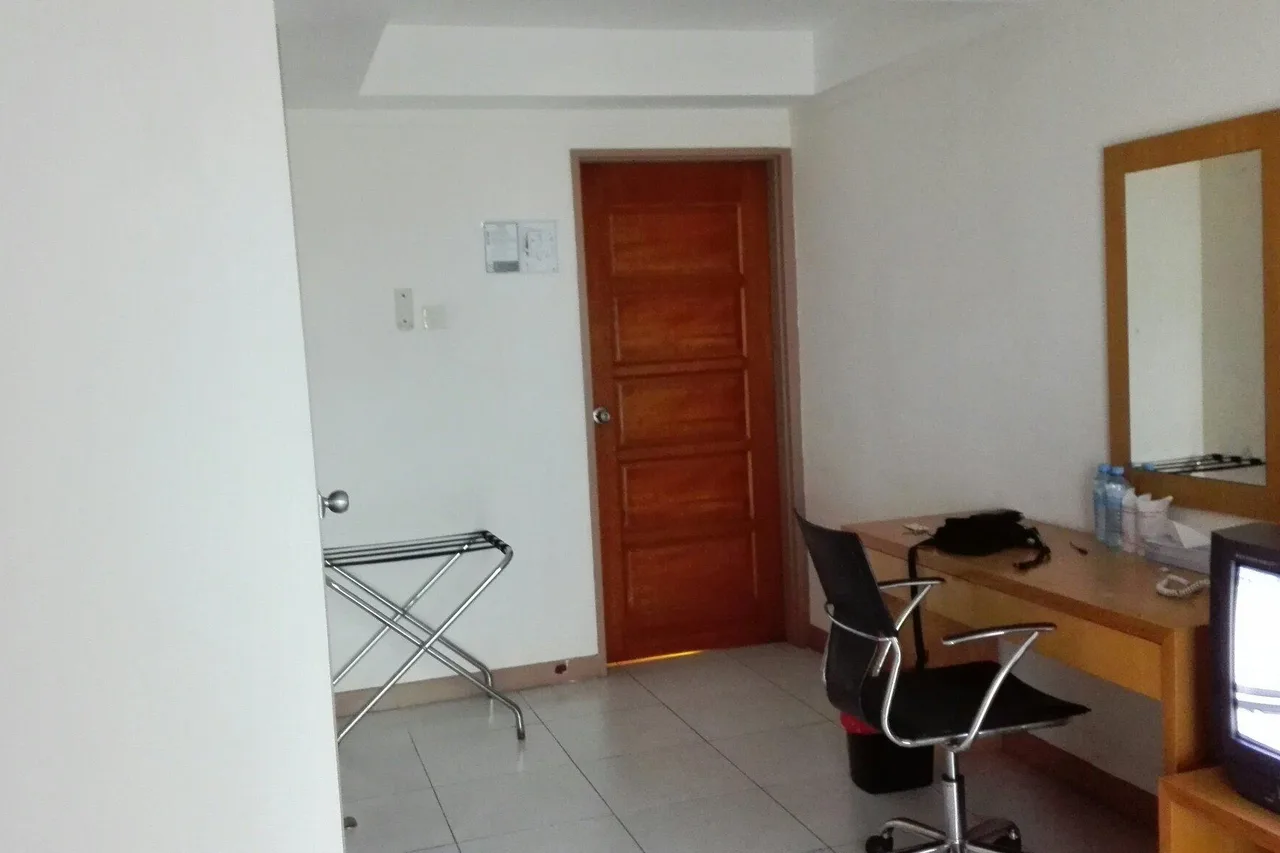 Mookai Suites — rooms and atmosphere