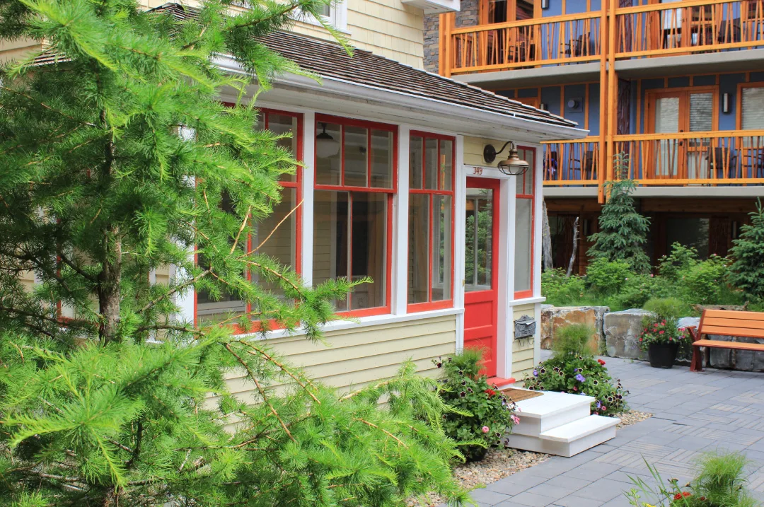 Moose Hotel and Suites — ภาพห้องพักและบรรยากาศ