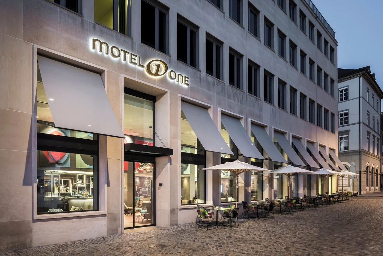 Motel One Basel — rooms and atmosphere