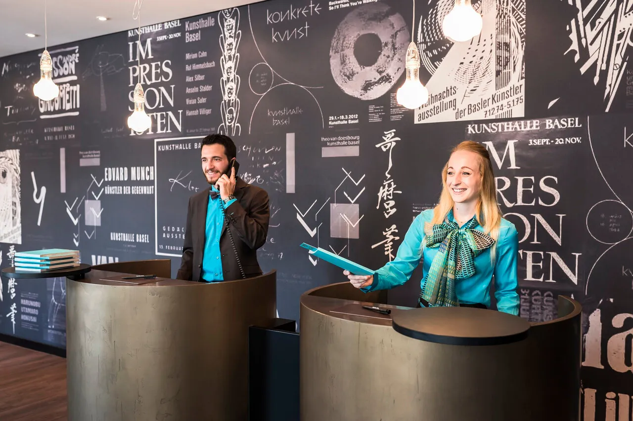 Motel One Basel — rooms and atmosphere