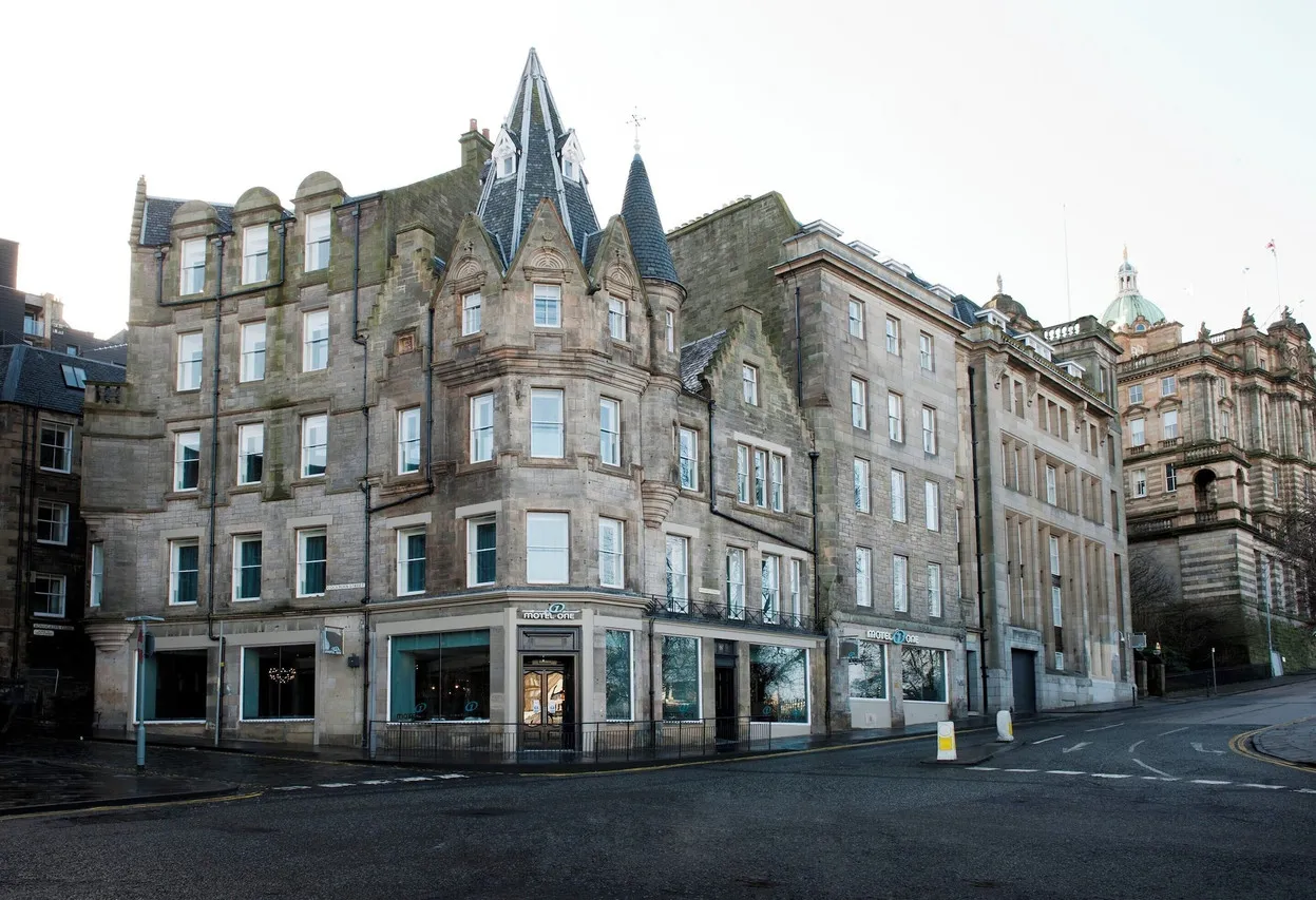 Motel One Edinburgh-Royal — rooms and atmosphere