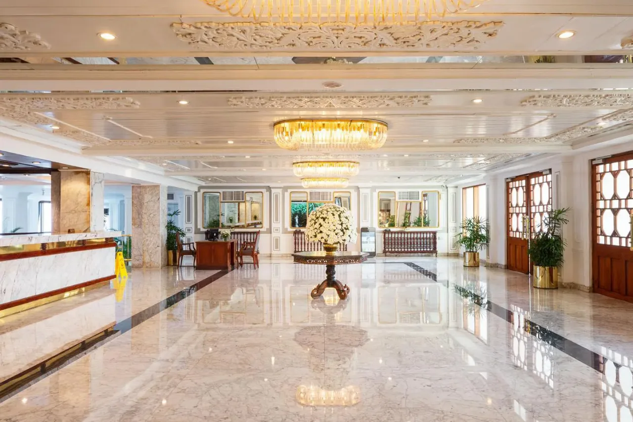 Mount Lavinia Hotel — rooms and atmosphere